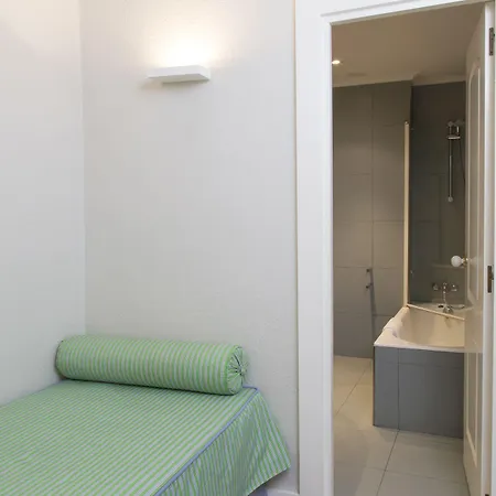 Hotell Niza 3*
