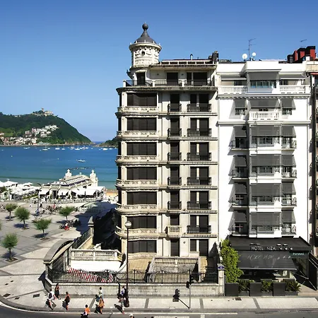 Niza Hotell
